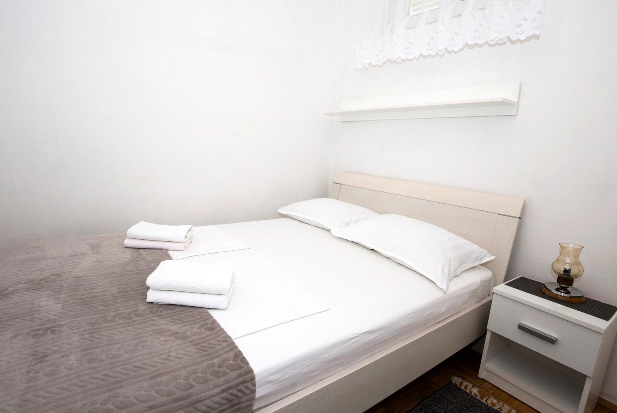 אומיס Apartman Roza מראה חיצוני תמונה
